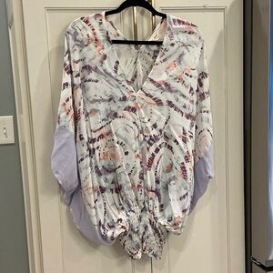Women’s tie dye top, size small